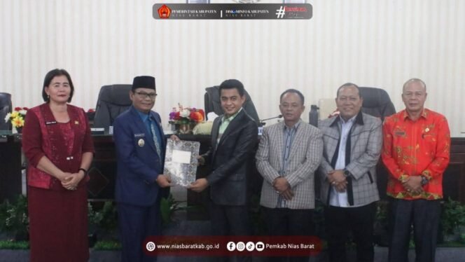 
 Wakil Bupati Hadiri Rapat Paripurna DPRD Nias Barat Bahas Pandangan Umum Fraksi terhadap Ranperda RPJMD 2025–2029