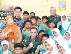 Danrem 051/Wijayakarta Mendampingi Pangdam Jaya Dalam Program Makan Bergizi di SDN 05 Cipinang Jakarta Timur