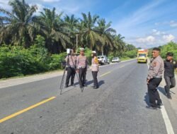 Polres Pelalawan menangani Kecelakaan Maut di Jalan Lintas Timur: 3 Orang Meninggal Dunia
