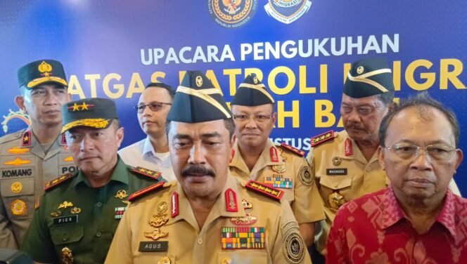 
 Menteri Agus Andrianto Kukuhkan Satgas Patroli Imigrasi di Bali Awasi Orang Asing