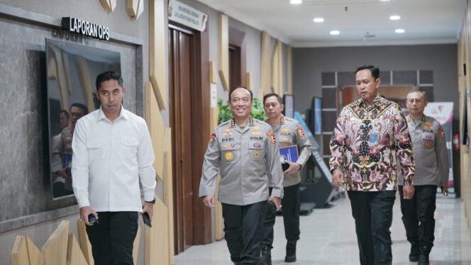 
 POLRI DAN BULOG GERAK CEPAT STABILKAN HARGA BERAS MELALUI GERAKAN PANGAN MURAH