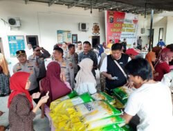Operasi Pasar Murah Polres Pelalawan Dan Bulog Stabilisasi Harga Pangan Untuk Masyarakat