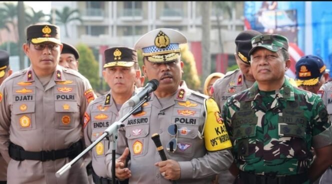
 Kakorlantas Pimpin Apel Gelar Pasukan Operasi Merdeka Jaya Jelang Peringatan HUT ke-80 RI