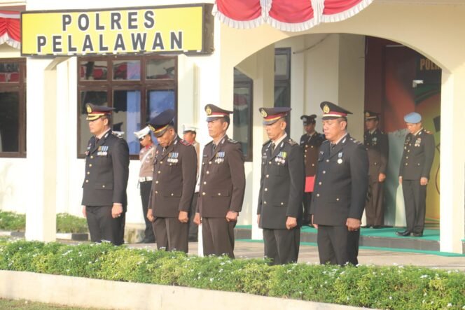 
 Polres Pelalawan Melaksanakan Upacara Peringati Hari Kemerdekaan Kemri Ke-80
