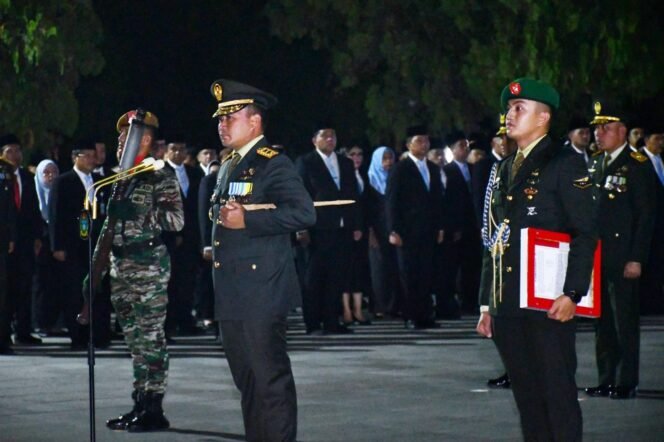 
 Pangdam I/BB Pimpin Apel Kehormatan dan Renungan Suci di TMP Kota Medan