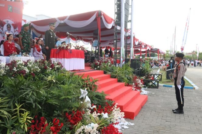 
 Kapolres Simalungun Hadiri Aubade Penurunan Bendera HUT RI ke-80, Jaga Kamtibmas Berdaulat untuk Rakyat
