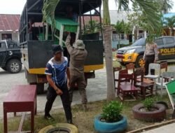 Pasca Gempa Polres Poso, Brimob dan Satgas Madago Raya Evakuasi Peralatan Sekolah SDN 1 Tangkura