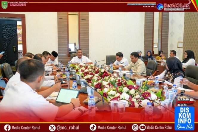 
 Bupati Rohul Pimpin Rakor Pemanfaatan Pasar Modern, Rencanakan Jadi Pusat Perkantoran, Perhotelan, dan Kuliner