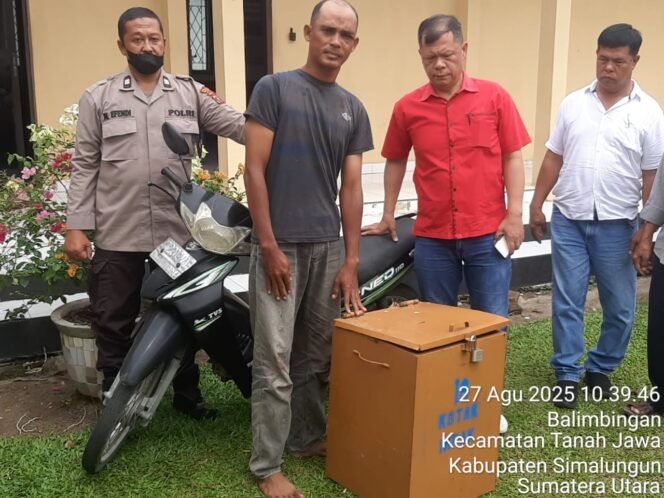
 Pencuri Kotak Infak Masjid Asy Syuhada Berhasil diringkus Polsek Tanah Jawa, Tunjukkan Polri Hadir Untuk Negara