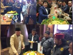Tumpeng Pemberian dari Menteri Imipas , Dengan Bunga Ucapan Milad dari 3 Jendral