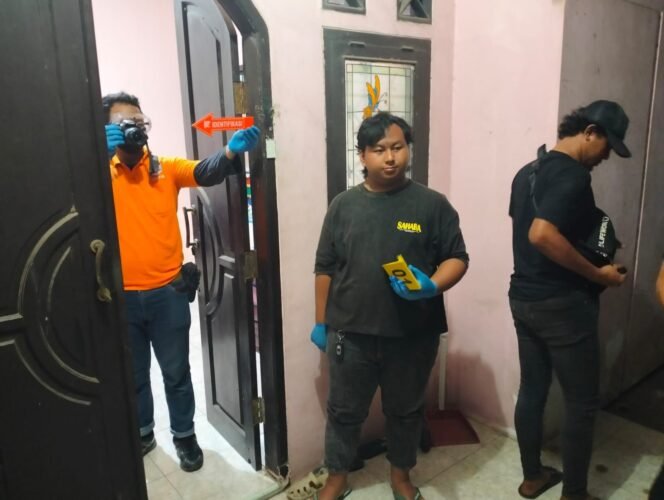 
 Polisi Bergerak Cepat Tangani Kasus Ditemukannya Satu Keluarga Meninggal Dunia di Indramayu