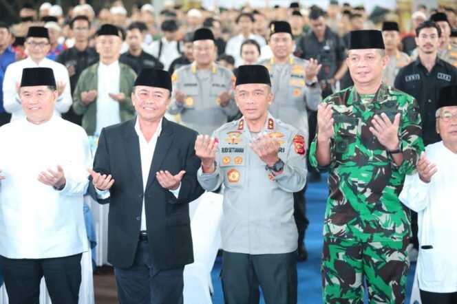 
 Gelar Doa Bersama, Kapolda Jabar: “Teladani Akhlak Nabi untuk Kedamaian Bangsa”