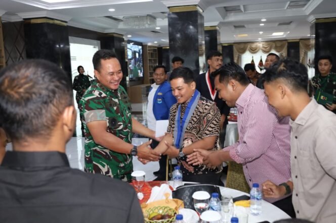 
 Silaturahmi Dengan Para Ketua Organisasi Kepemudaan dan Kemahasiswaan, Pangdam I/BB Ajak Jaga Sumut Kondusif