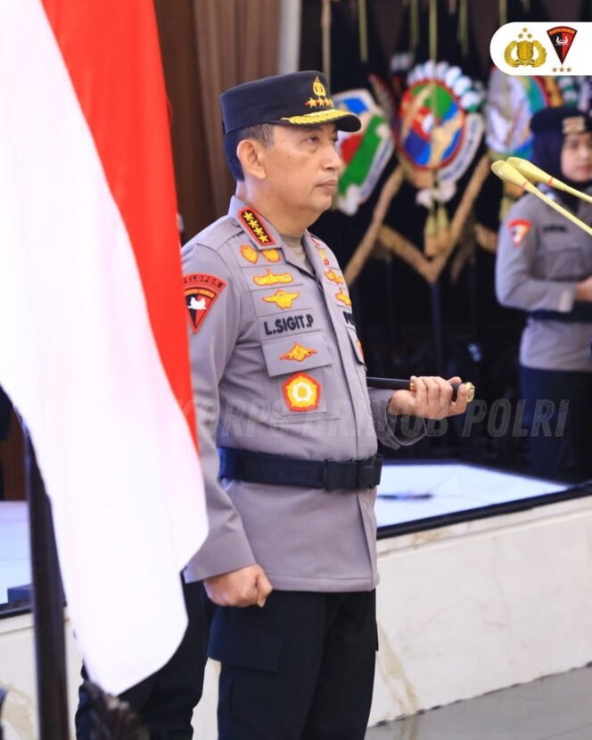 
 Wadankorbrimob Polri Hadiri Upacara Laporan Kenaikan Pangkat PATI di Mabes Polri