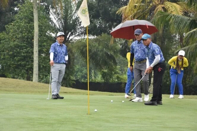 
 ‎Danrem 031/Wira Bima Gelar Farewell Golf Jelang Akhir Masa Tugas di Korem 031/WB
