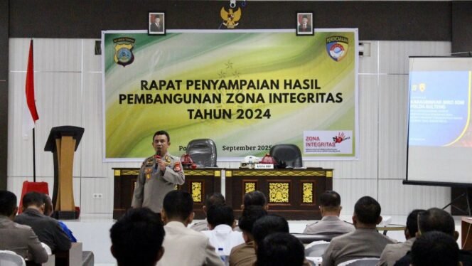 
 Evaluasi Capaian ZI, Karorena Polda Sulteng Tegaskan Pentingnya Transparansi Layanan Publik