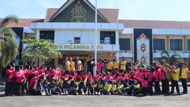 
 Peringati HUT ke-48, Kapolresta Palangka Raya Diberikan Surprise