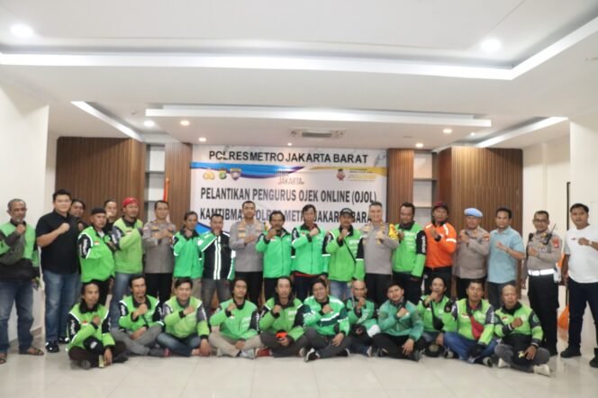 
 Sinergi Polres Metro Jakbar Dengan Komunitas Ojol Kamtibmas, Ciptakan Wilayah Nyaman dan Aman