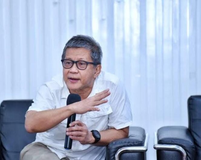 
 Kembali Rocky Gerung Sebut Kakorlantas Hebat Membeku Sirine