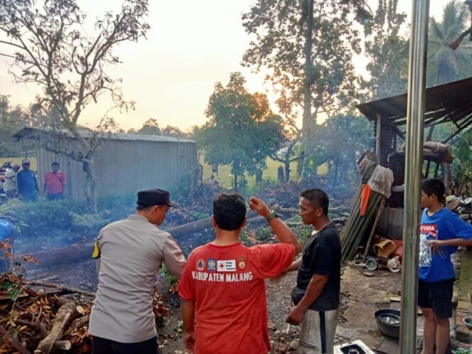 
 Respons Cepat 110, Polres Malang Tangani Bencana di Kepanjen