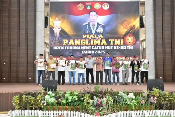 
 Korem 031/Wira Bima Resmi Tutup Open Tournament Catur HUT ke-80 TNI