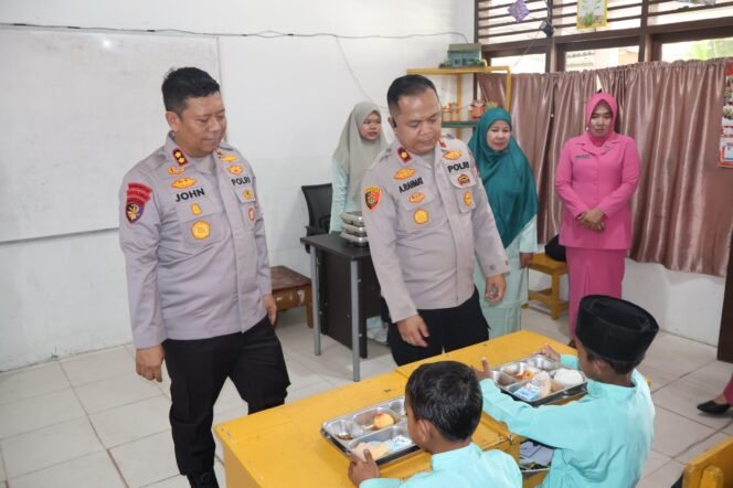 
 Kapolres Pelalawan  melaksanakan Kegiatan Pengecekan Pendistribusian Makan Bergizi Gratis (MBG)