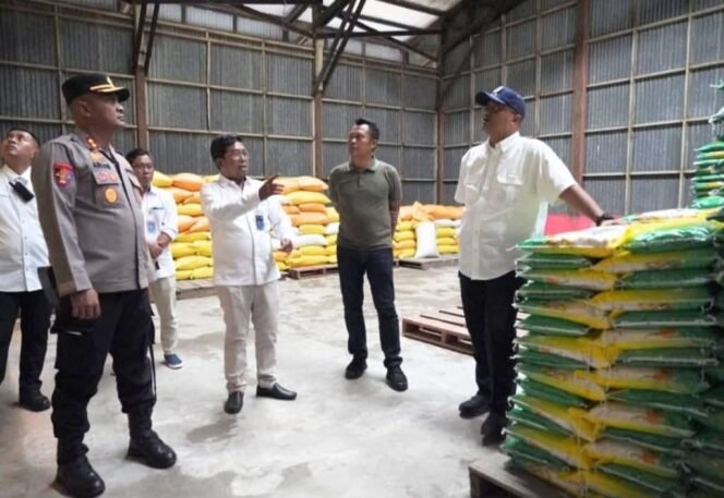 
 Kapolda Sulbar Giatkan Sinergi Polri-Bulog di Polman, Perkuat Ketahanan Pangan