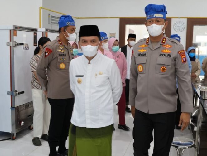 
 Apresiasi Dapur SPPG Kemala I Presisi Polda Kalteng, Gubernur Kalteng: Layak Jadi Role Model SPPG di Wilayah