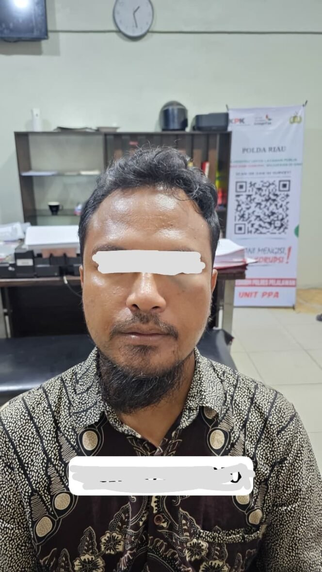 
 Guru Les Pelaku Pencabulan Anak dibawah Umur diamankan Opsnal Reskrim Polres Pelalawan