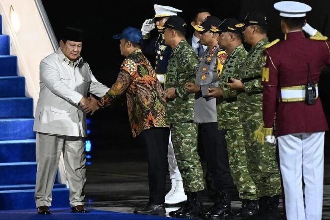 
 Presiden Prabowo Tiba di Tanah Air Usai Tuntaskan Rangkaian KTT APEC 2025 di Republik Korea