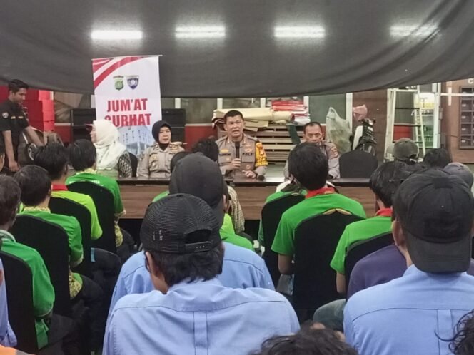 
 Polresta Bandara Soetta Gelar Bakti Sosial dan Pemeriksaan Kesehatan Gratis Bertajuk “Jumat Curhat”