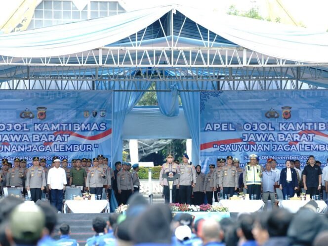 
 Kapolri Pimpin Apel Ojol Kamtibmas di Jabar: Bersatu Padu Jaga Keamanan