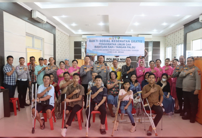 
 Polres Nias Bersama Lions Group Medan Gelar Bakti Sosial Kesehatan dan Pengukuran Kaki/Tangan Palsu Bagi Penyandang Disabilitas