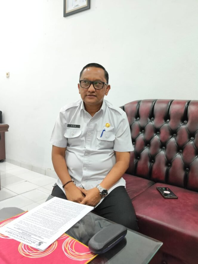 
 Kematian Ikan di Sungai Kampar, DLH Pelalawan Temukan Indikasi Pelanggaran dan Pengaruh Kondisi Alam