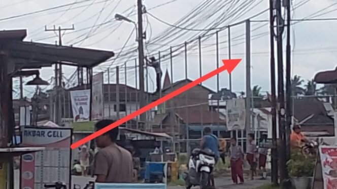 
 Kontroversi Pagar Jaring Lapangan Sepak Bola Nagori Rambung Merah : Praktik Penyimpangan yang Mengguncang Masyarakat Rambung Merah