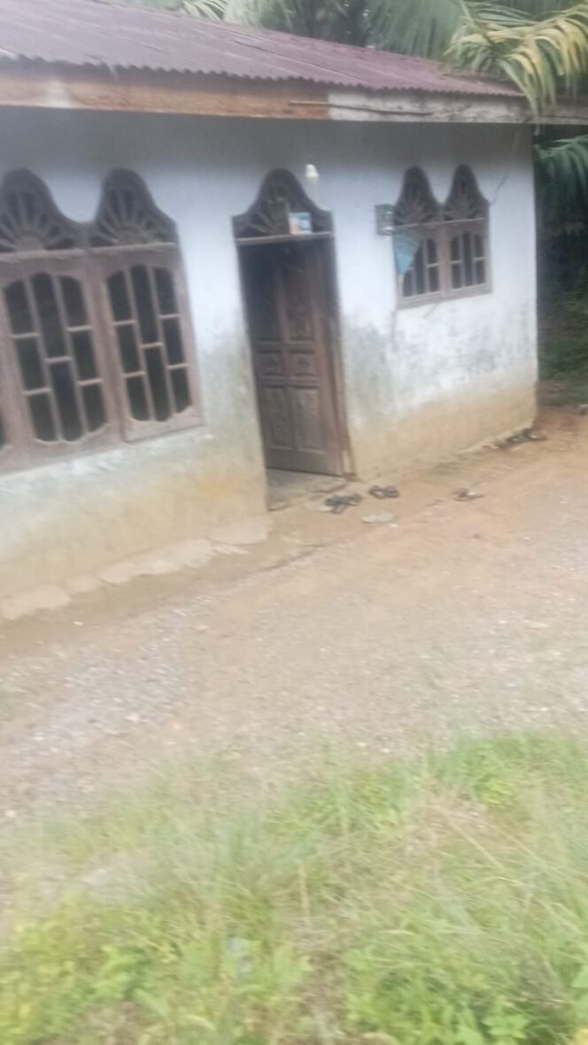 
 Masyarakat Mohon Kepada Bapak Pangdam dan Kapolda Sumut Tangkap Boby diDuga Bandar Narkoba di Desa Tanjung siram. Warga Semakin Resah