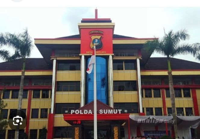 
 Kembali Lagi Masyarakat Minta Kepada Bapak Kapolda Sumut dan Bapak Pangdam Bukit Barisan Tangkap Incek oneng Yang Main Layang