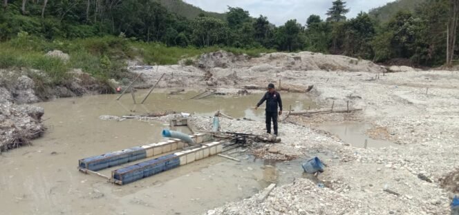 
 Ketua FPII Bakal menyurati Kejati Riau Dan Kapolda Riau terkait Pembiaran Aset Daerah Yang di Jarah Oleh Pelaku PETI. Kadisbunak Kuansing Selama Ini tutup Mata…?