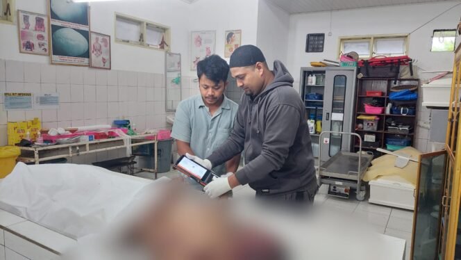 
 Unit Gakkum Sat Lantas Polres Simalungun Cari Keluarga Korban Laka Lantas: Diduga ODGJ Tewas Tertabrak