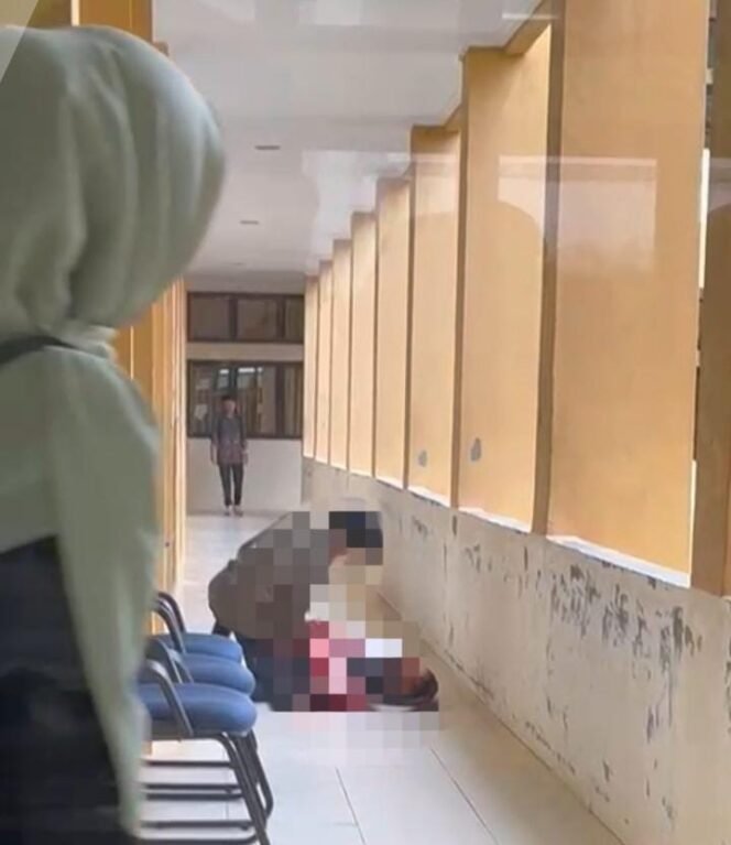 
 Tragis! Mahasiswi Dibacok di Ruang Sidang Kampus UIN Suska Riau, Diduga Dipicu Cemburu dan Putus Cinta
