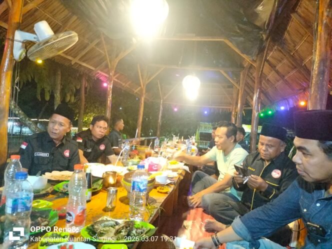 
 FPII Korwil Kuansing Berbagi 200 Bingkisan Takjil dan Buka Puasa Bersama