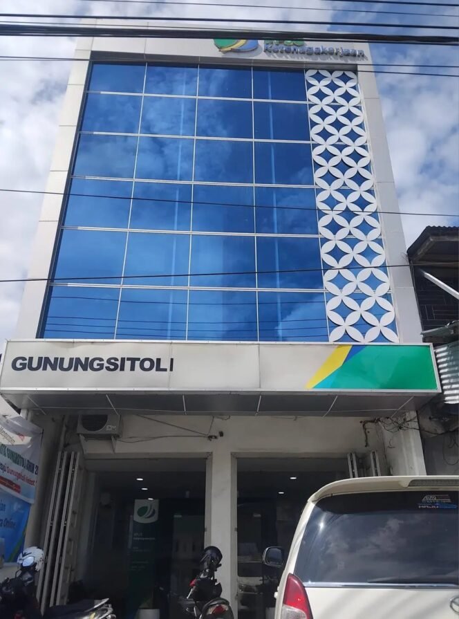 
 Yuniati Bate,e Sebagai ahli waris   Alm. Sarobali Gulo Tuntut BPJS Ketenagakerjaan Gunungsitoli Atas Santunan kematian Suaminya