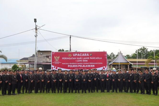 
 Kapolres Pelalawan Pimpin Upacara Pancasila 2026: “Pancasila Pemersatu Bangsa, Fondasi Perdamaian Dunia”