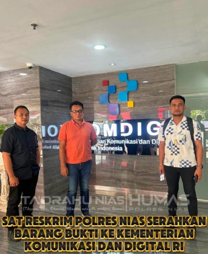 
 Sat Reskrim Polres Nias Serahkan Barang Bukti Ke Kementerian Komunikasi dan Di Gital RI
