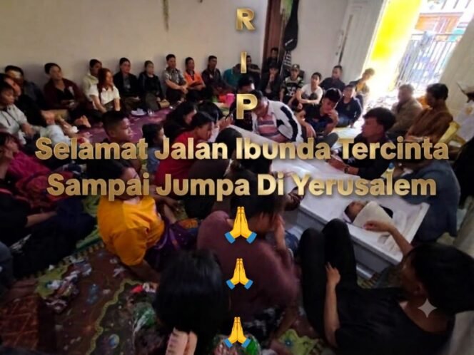 
 Prosesi Pemakaman Ibunda Adirina Zai, Ibu Kandung Nando Saputra Gulo Berlangsung Khidmat dipimpin GBT Bernake dan Dihadiri Tokoh Lintas Gereja