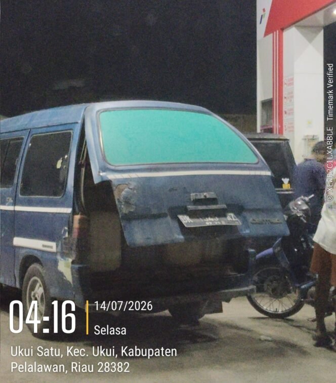
 Pelangsiran BBM Subsidi Diduga Marak di SPBU Simpang Pulai Ukui, Kapolda Riau Diminta Bertindak